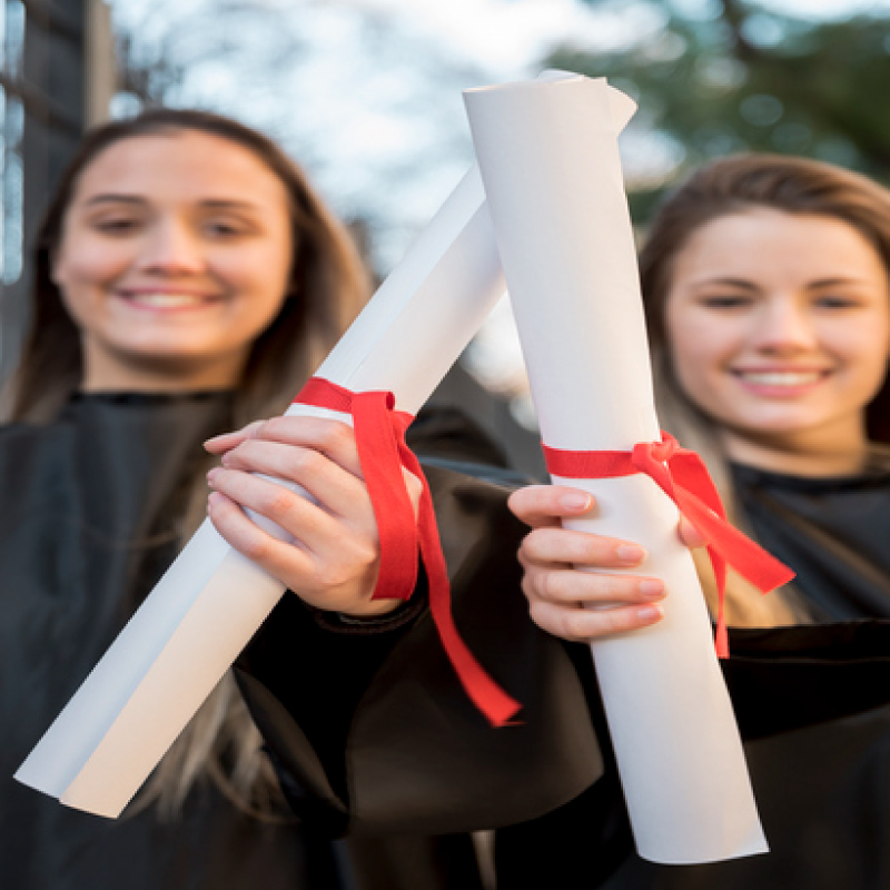 Estudiar una carrera técnica en el extranjero.