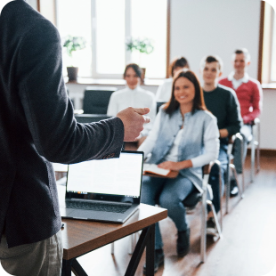 Explora los mejores destinos para estudiar programas técnicos y vocacionales en el extranjero.