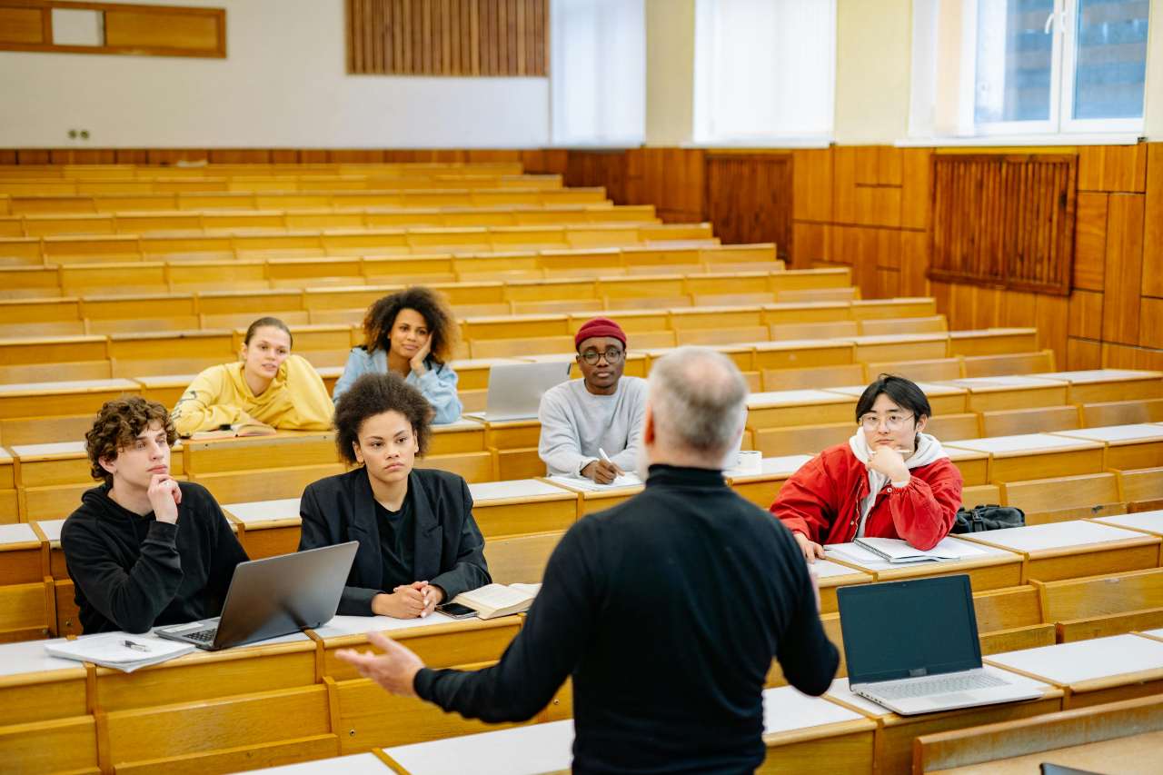 Educación internacional ¿Por qué estudiar en el extranjero impulsa tu futuro profesional?
