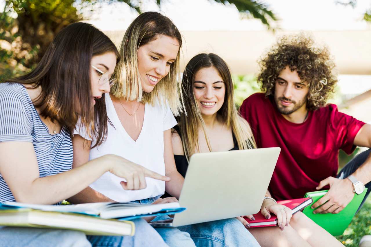 Orientación Vocacional: ¿Cómo Elegir una Carrera que se Alinee con tus Metas y Pasiones?
